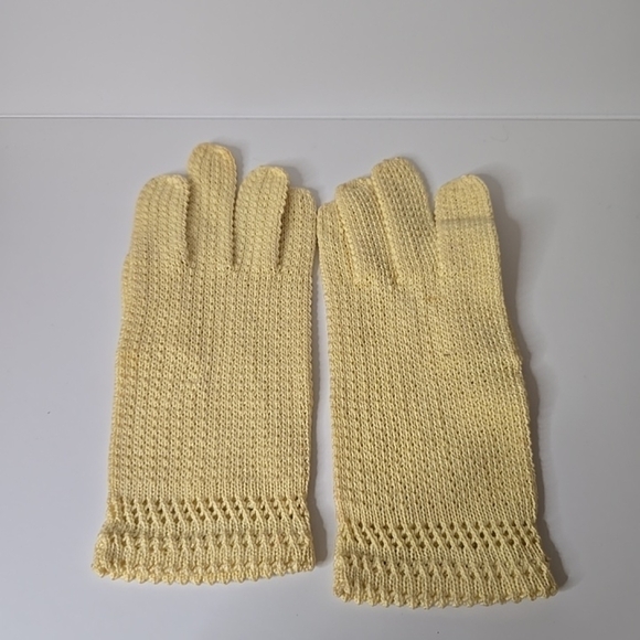 Vintage Knitted Ladies Gloves - Picture 1 of 4